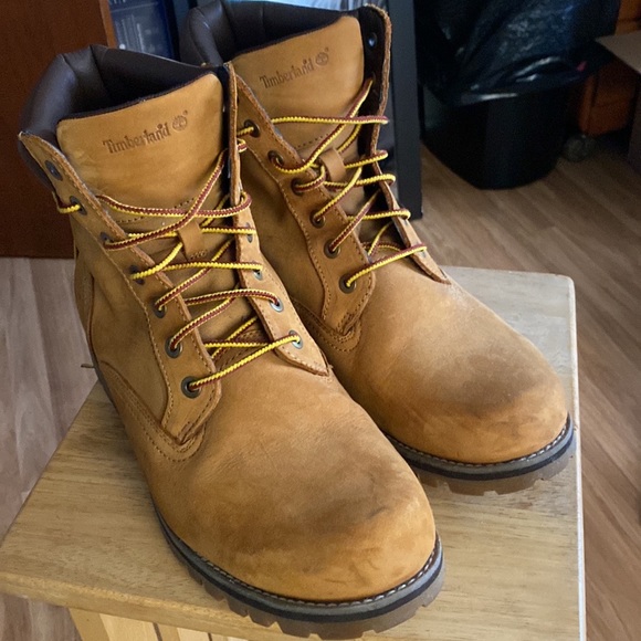 All shoes are 11.5 US in size. Everything you see is used , most very little. - Picture 4 of 9